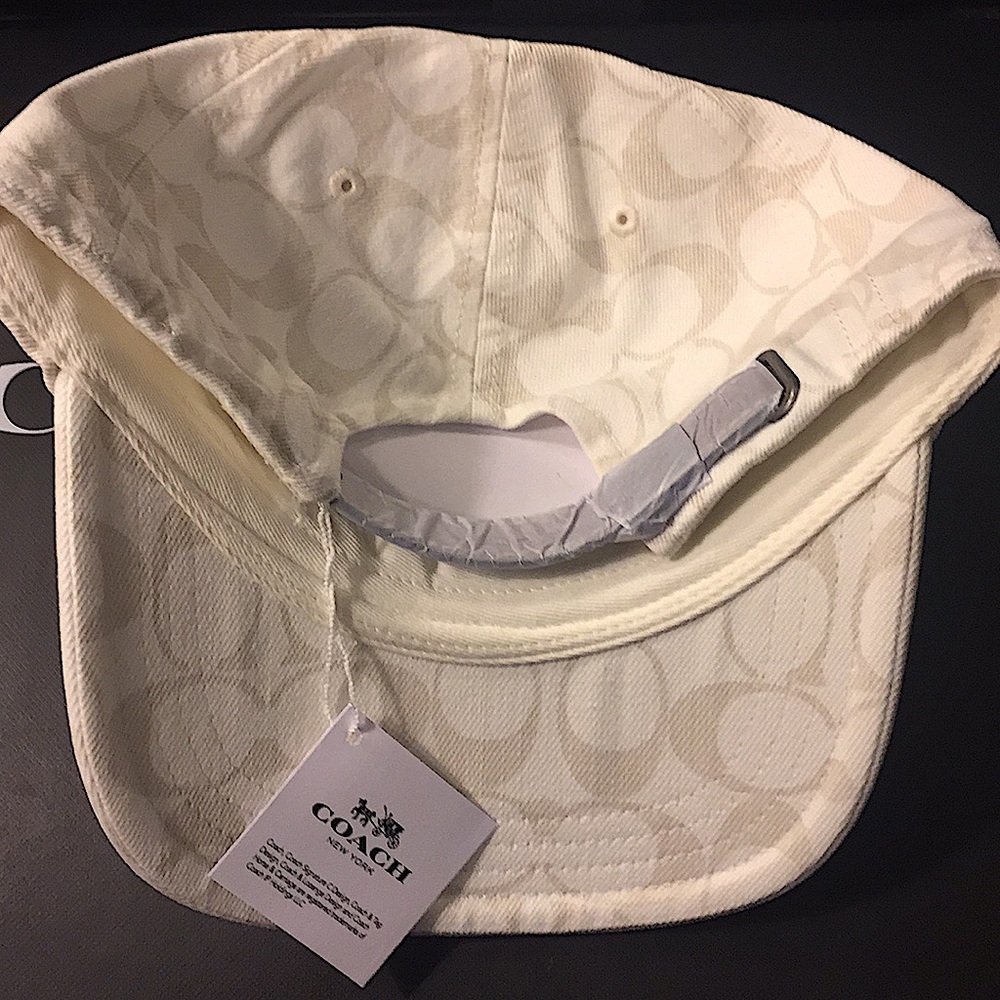 COACH - SIGNATURE HAT W/ “C” LOGO (NWT) - Picture 3 of 9
